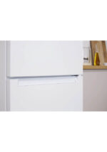 Холодильник с нижней морозильной камерой Indesit DS 4200 W — изображение 2